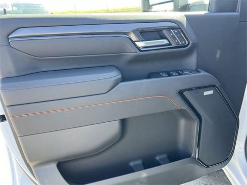 New 2026 GMC Sierra 2500 AT4 w/ AT4 Premium Plus Package image 10