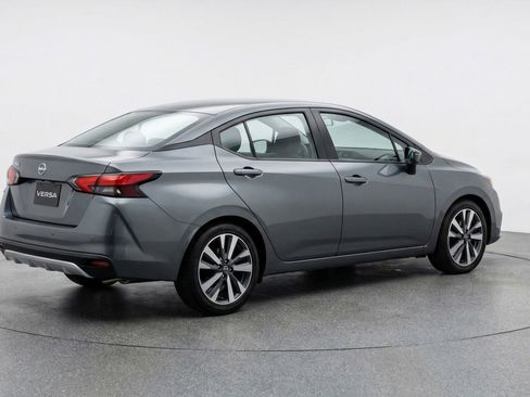 Used 2025 Nissan Versa SV FWD image 9