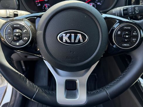 Used 2020 Kia Soul EX w/ Option Group 015 FWD image 19