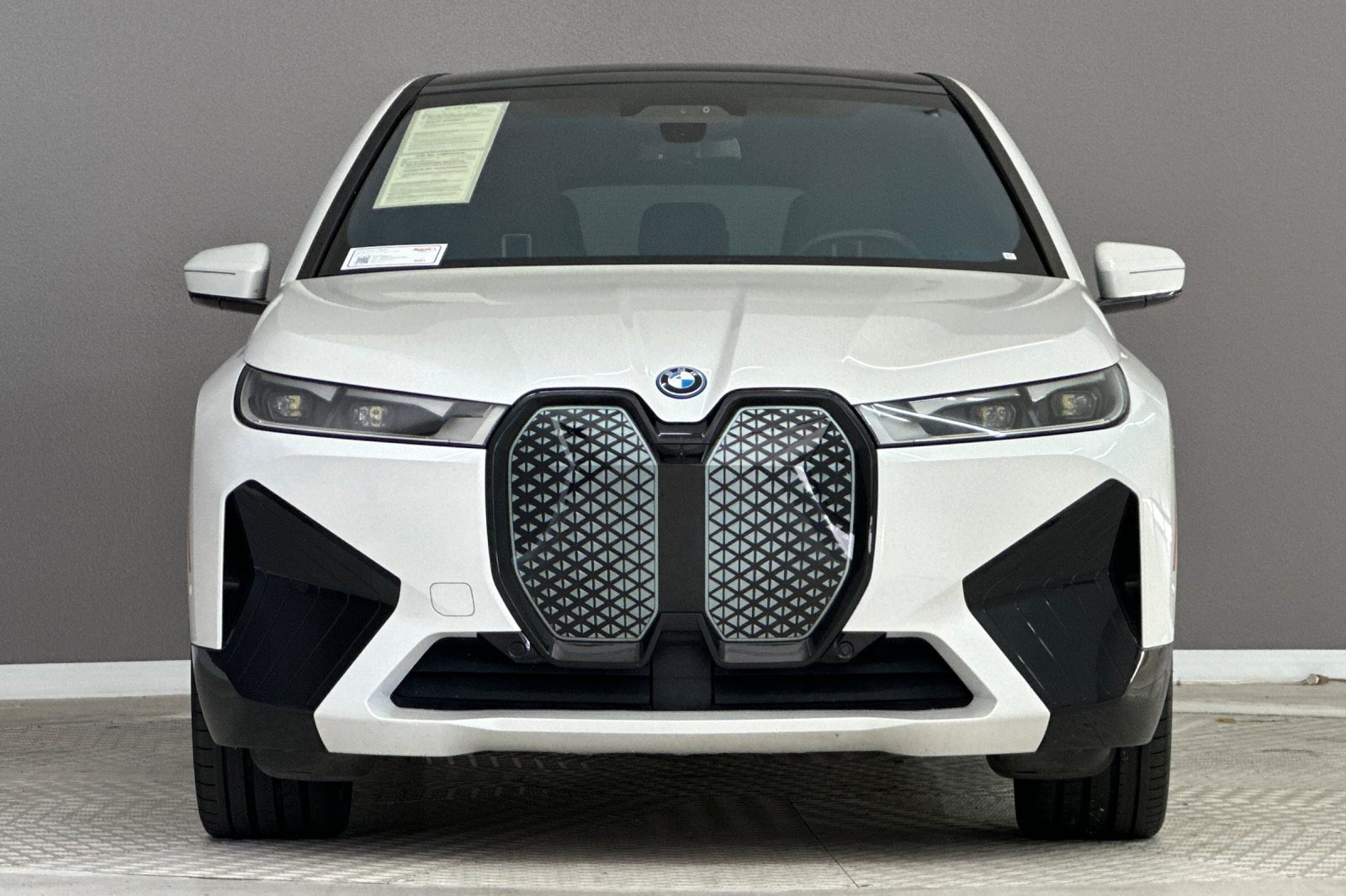 Certified 2024 BMW iX xDrive50 w/ Sport Package AWD/4WD image 5