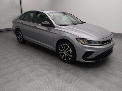 Used 2025 Volkswagen Jetta Sport FWD image 11