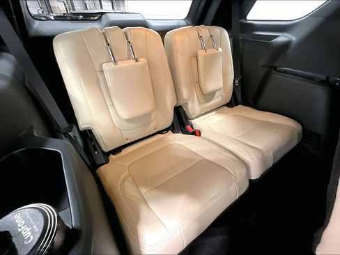 Used 2019 Ford Explorer XLT FWD image 33