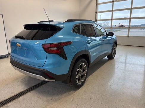 New 2026 Chevrolet Trax LT w/ Driver Confidence Package image 9