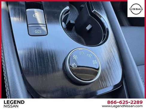 Certified 2023 Nissan Rogue Platinum w/ Platinum Premium Package AWD/4WD image 29