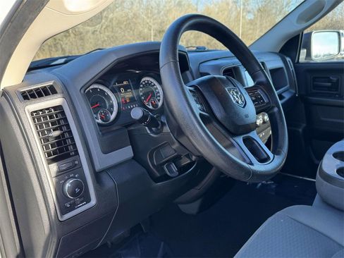 Used 2017 RAM 1500 Express image 2