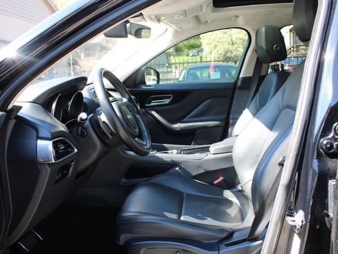 Used 2019 Jaguar F-PACE Premium AWD/4WD image 17