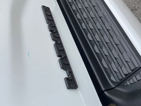 New 2024 RAM 2500 Laramie w/ Night Edition AWD/4WD image 16