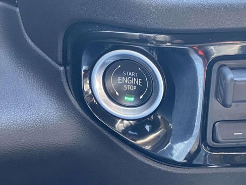 Used 2024 Chevrolet Silverado 1500 LTZ image 24