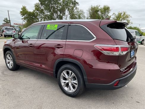 Used 2015 Toyota Highlander XLE AWD/4WD image 4