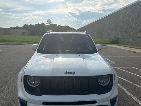 Used 2020 Jeep Renegade Altitude FWD image 2