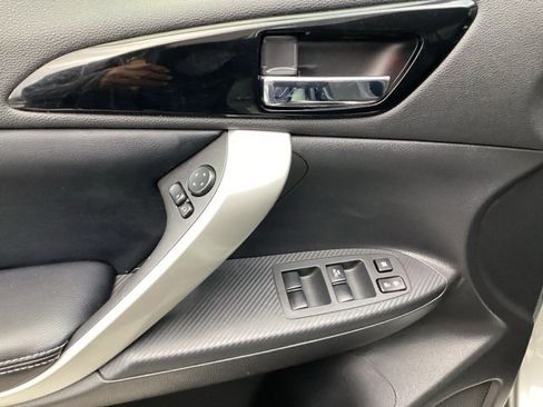 Used 2024 Mitsubishi Eclipse Cross SE image 13