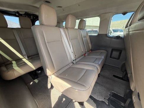 Used 2019 Nissan NV 3500 SL RWD image 19