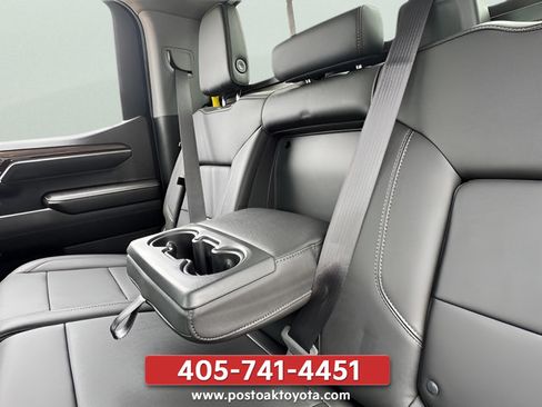 Used 2022 Chevrolet Silverado 1500 RST w/ Convenience Package II AWD/4WD image 23