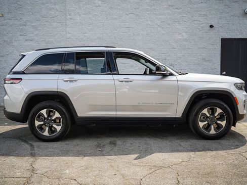 Used 2023 Jeep Grand Cherokee 4WD 4xe image 18