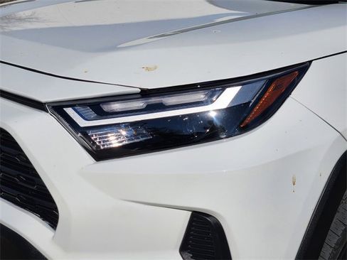 Used 2024 Toyota RAV4 LE image 6