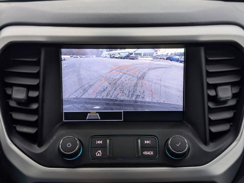 Used 2021 GMC Acadia SLE image 3