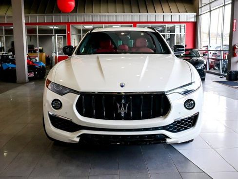 Used 2022 Maserati Levante GT image 2