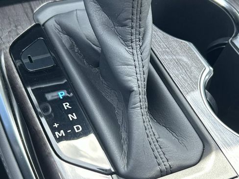 Used 2020 Toyota Highlander Limited AWD/4WD image 38