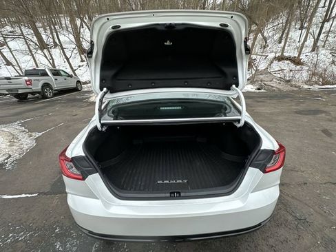 Used 2025 Toyota Camry XLE image 23