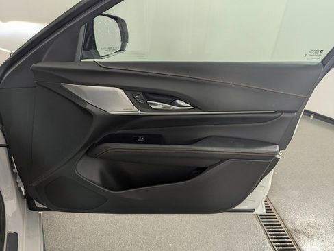 Used 2022 Cadillac CT4 V image 25