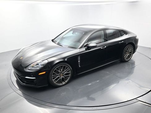 Used 2023 Porsche Panamera Platinum Edition image 35