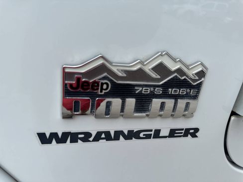 Used 2014 Jeep Wrangler Unlimited Sahara AWD/4WD image 30