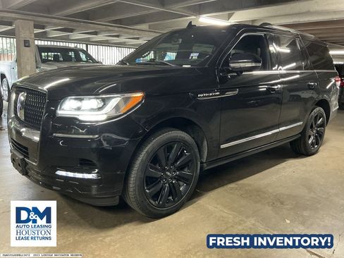Used 2023 Lincoln Navigator Reserve AWD/4WD image 2
