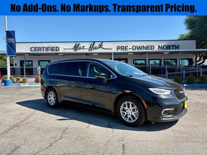 Used 2023 Chrysler Pacifica Touring-L