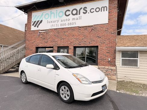 Used 2009 Toyota Prius w/ Pkg 2 FWD image 1