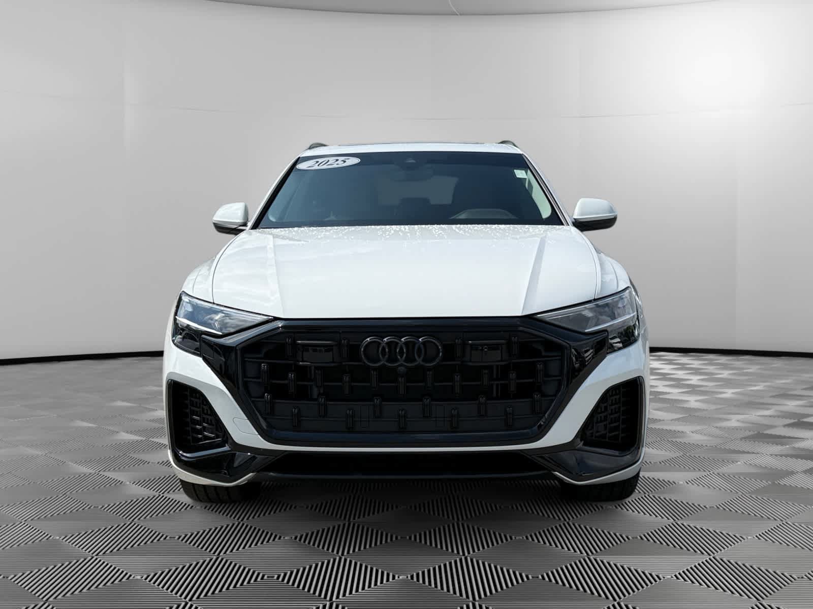 Used 2025 Audi Q8 Premium w/ Black Optic Package AWD/4WD image 8