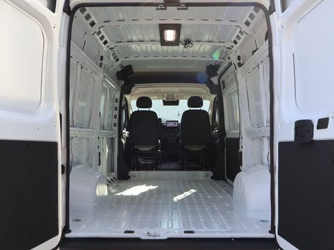New 2026 RAM ProMaster 2500 w/ Premium Convenience Group FWD image 14