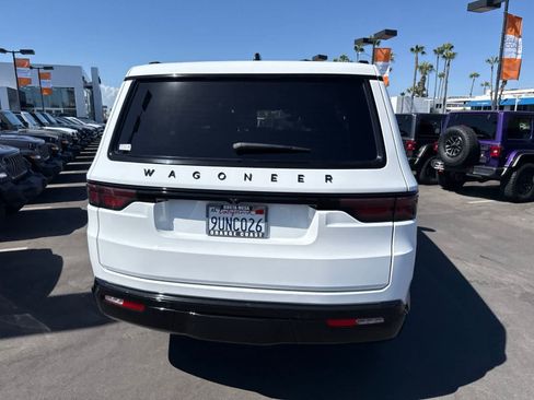 Used 2025 Jeep Wagoneer Series II w/ Premium Group I AWD/4WD image 17