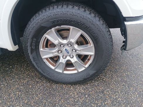 Used 2015 Ford F150 Lariat w/ Equipment Group 502A Luxury image 10