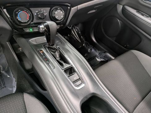 Used 2022 Honda HR-V LX image 13