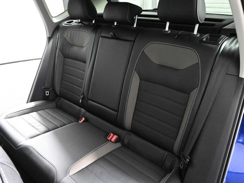 Certified 2022 Volkswagen Taos SEL AWD/4WD image 15