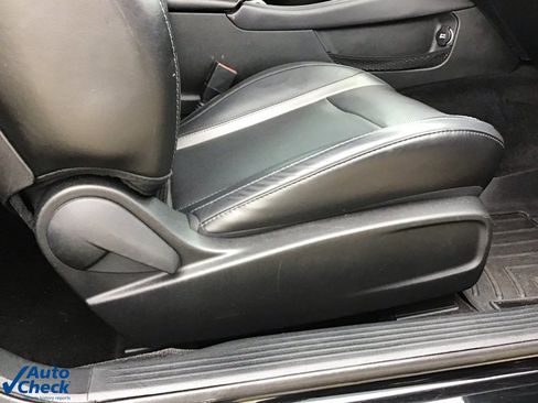 Used 2017 Dodge Challenger GT w/ Driver Convenience Group image 19