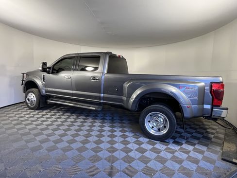 Used 2021 Ford F450 XLT w/ XLT Premium Package image 2