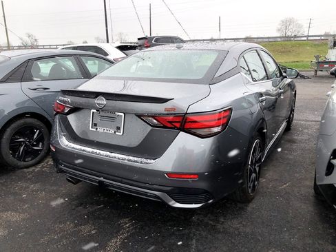 Used 2025 Nissan Sentra SR image 5
