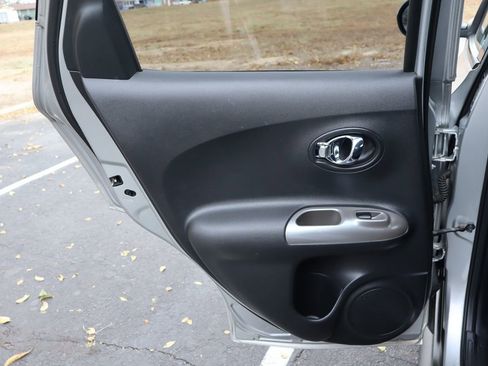 Used 2012 Nissan Juke SL image 24