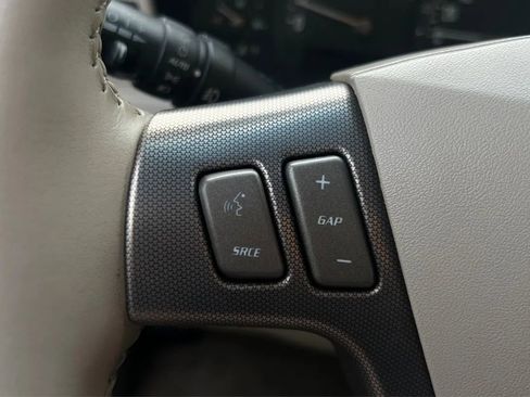 Used 2005 Cadillac XLR RWD image 17