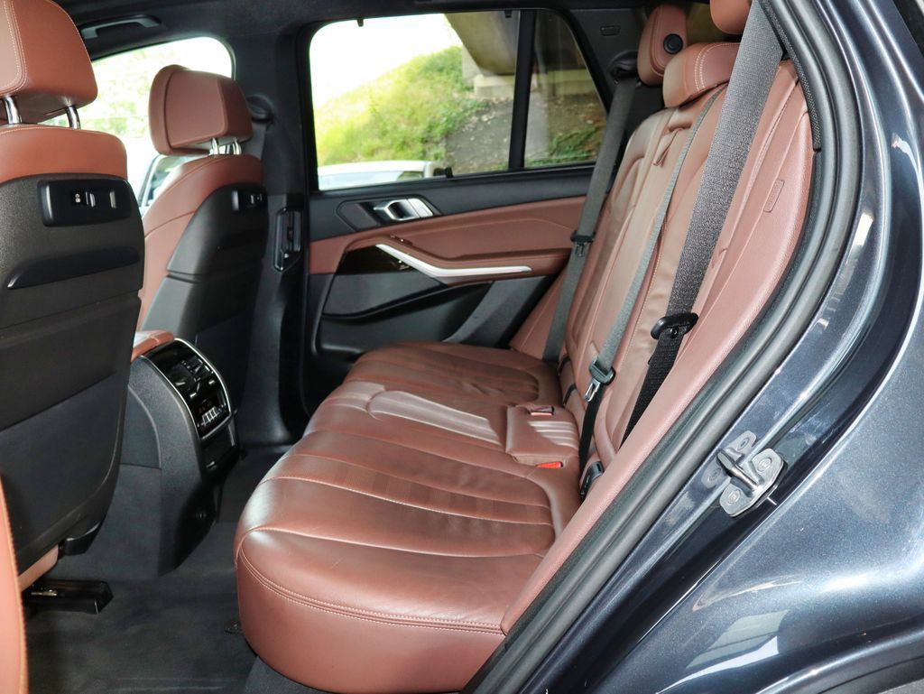 Used 2020 BMW X5 xDrive40i w/ Executive Package AWD/4WD image 40