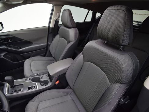 Used 2024 Subaru Crosstrek 2.0i Premium image 19