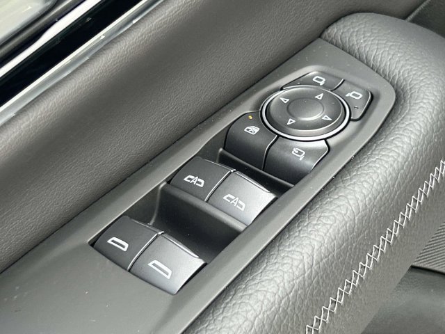 New 2026 GMC Yukon Denali w/ Denali Reserve Package AWD/4WD image 25