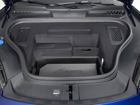New 2026 Porsche Macan 4 Electric AWD/4WD image 43