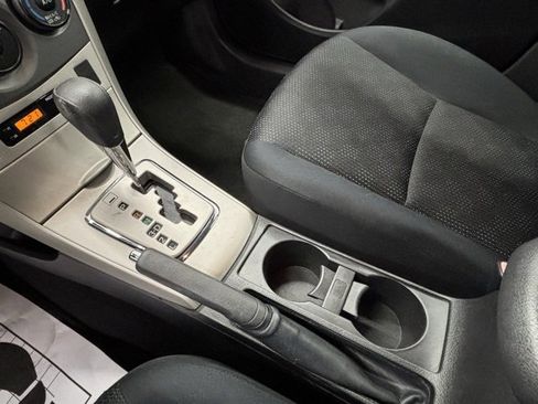 Used 2010 Toyota Corolla Base image 24