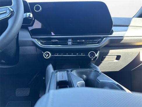 New 2025 Chevrolet Equinox EV RS image 11