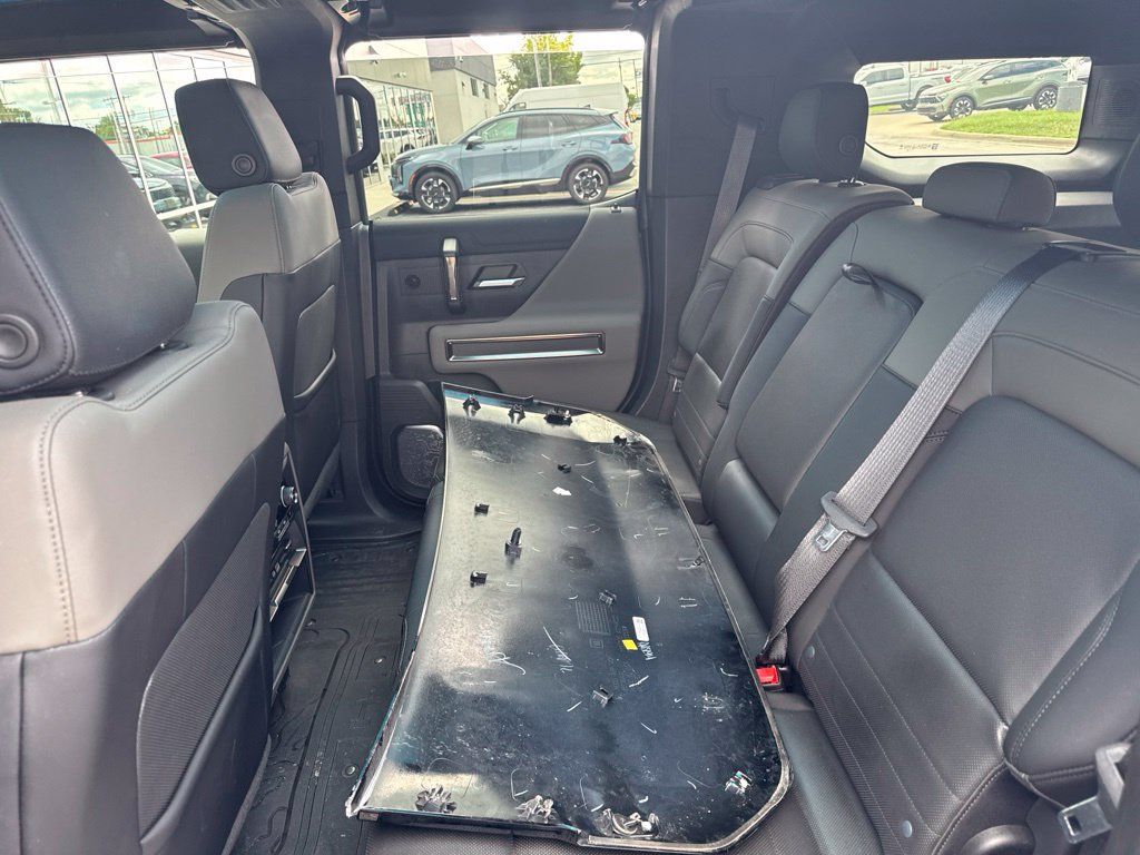 Used 2024 GMC Hummer EV 3X AWD/4WD image 10