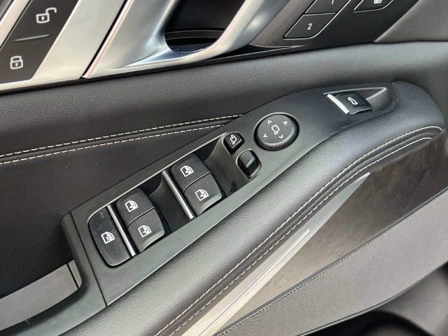 Certified 2025 BMW X5 xDrive40i AWD/4WD image 24