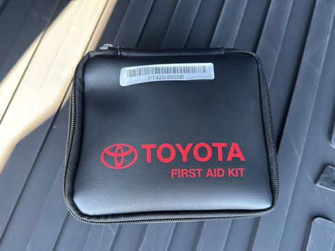 Used 2026 Toyota 4Runner Limited AWD/4WD image 27