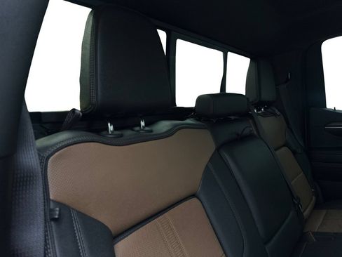Used 2023 Chevrolet Silverado 1500 High Country w/ Technology Package AWD/4WD image 41